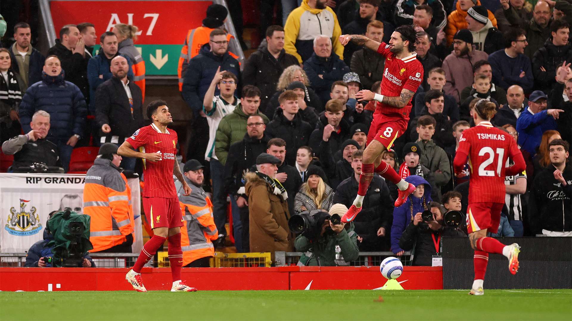 姆巴佩終結者？佐默成瑞士撲點英雄.